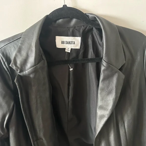 BB Dakota Women's Black Blazer - Picture 2 of 2